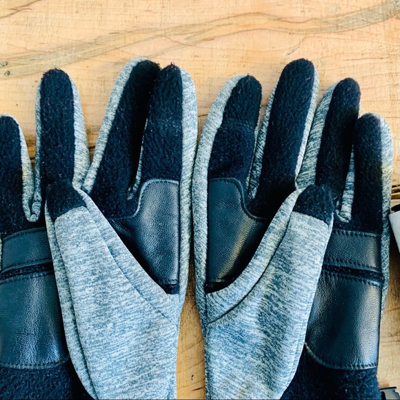 Touchscreen insulated running gloves (medium) - Picture 5 of 8